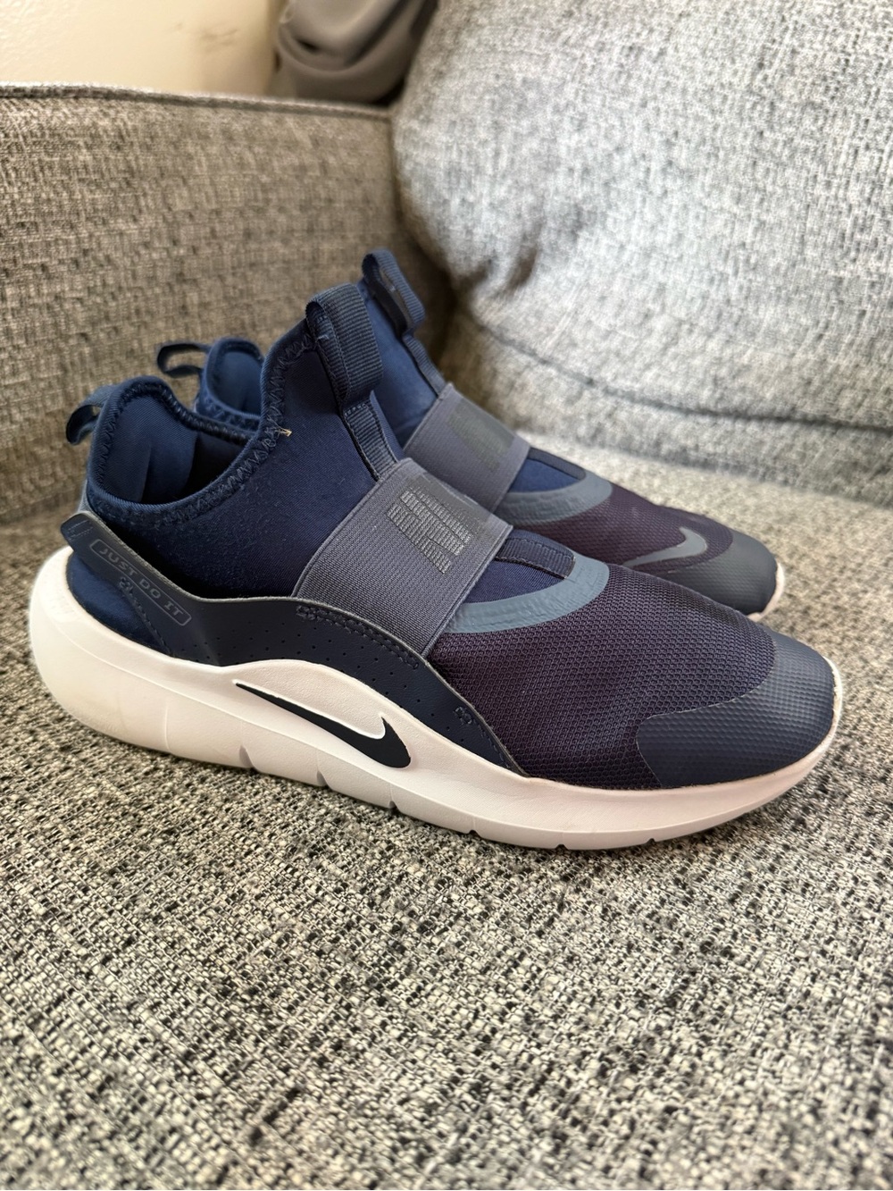 Nike young Navy Slip-On Athletic Sneakers